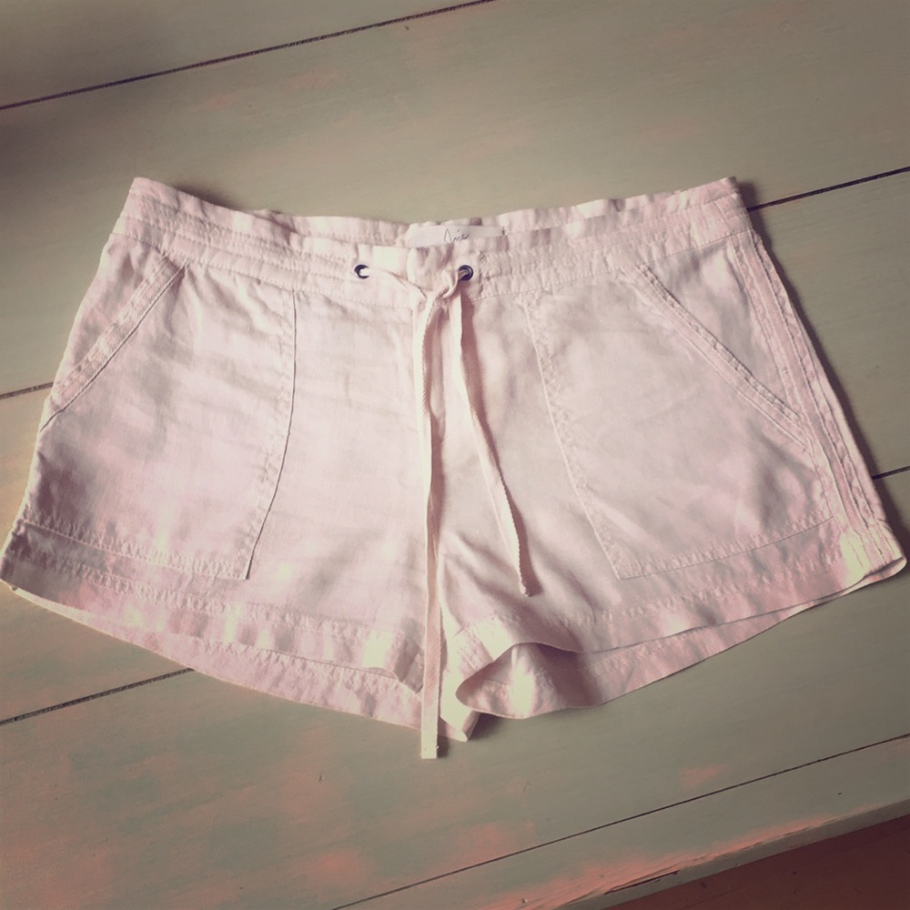Joie natural colored linen short